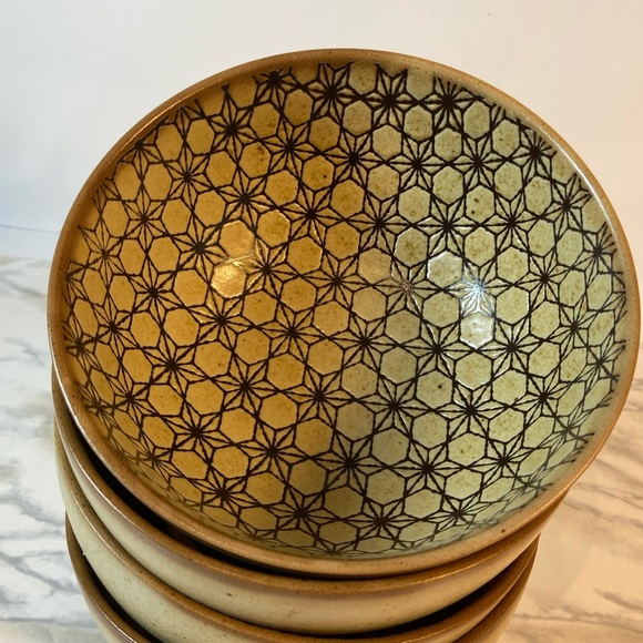 Crate and Barrel Cereal Bowls set of 4 Geometric Flowers Tan. - Picture 3 of 5